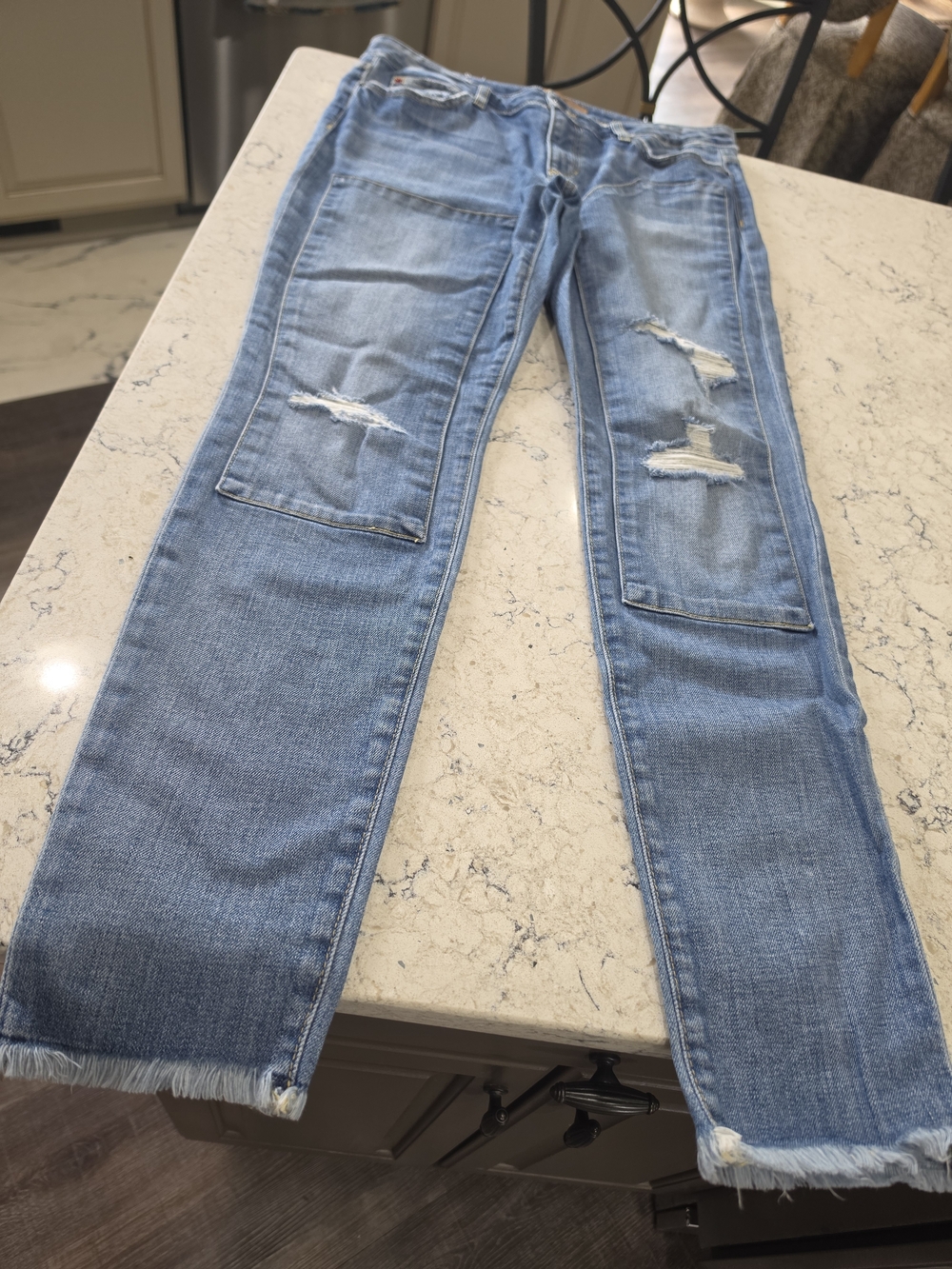 Women’s JOES'J EANS Light Blue Distressed Straight Jeans - Picture 3 of 5